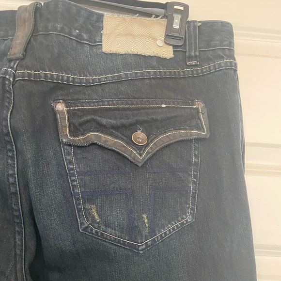 Five Four Men’s distressed jeans * Closeout * - Picture 3 of 5